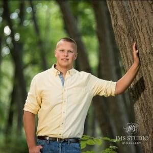 Meet your Posher, Adam